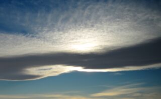 Wolken in der Antarktis (Foto: Alfred-Wegener-Institut / Jessica Helmschmidt)