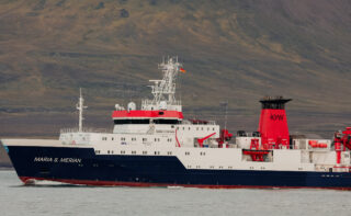 Expedition MSM132: Mit dem Forschungsschiff MARIA S. MERIAN ist heute ein internationales Team von Forschenden in die Ägäis aufgebrochen, um das Vulkansystem Kolumbo bei Santorini zu untersuchen.